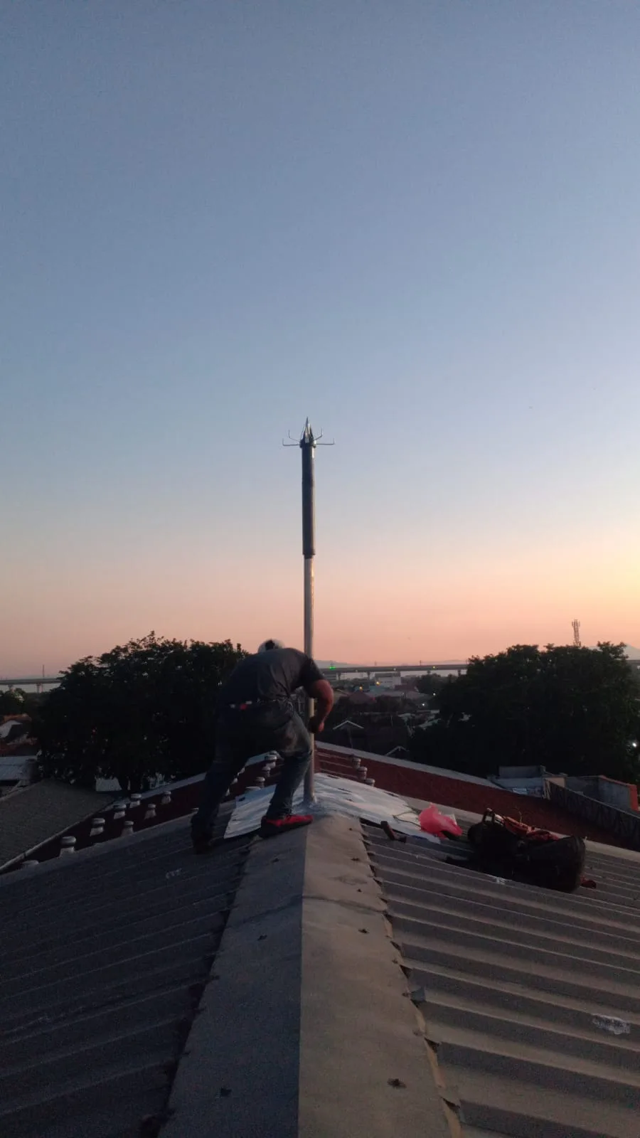 pasang penangkal petir